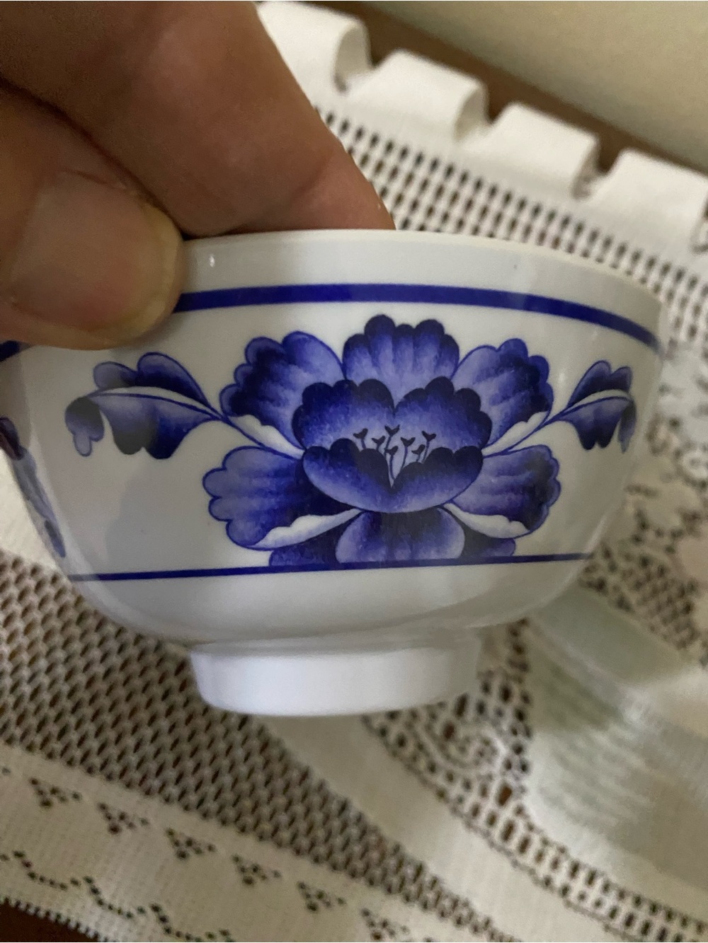 Classic Blue & White Floral Ceramic Bowls – Set of Stackable Bowls
